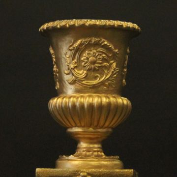 15" Flower Urn - Gold